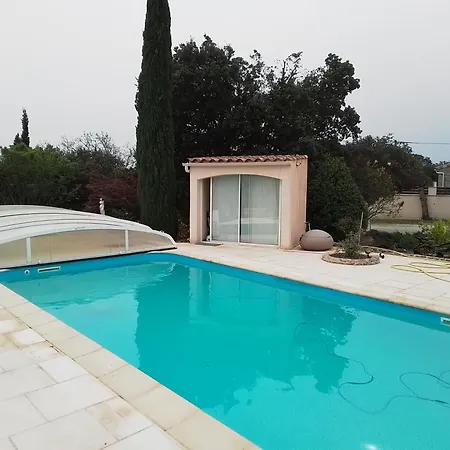 Avec Piscine Privee Taulignan